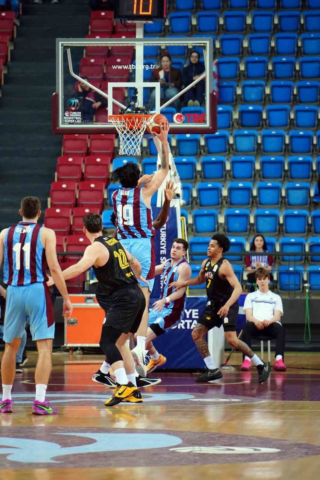 TRABZONSPOR, TÜRKİYE SİGORTA BASKETBOL SÜPER LİGİ'NİN 30. HAFTASINDA SAHASINDA KARŞILAŞTIĞI MERSİN...