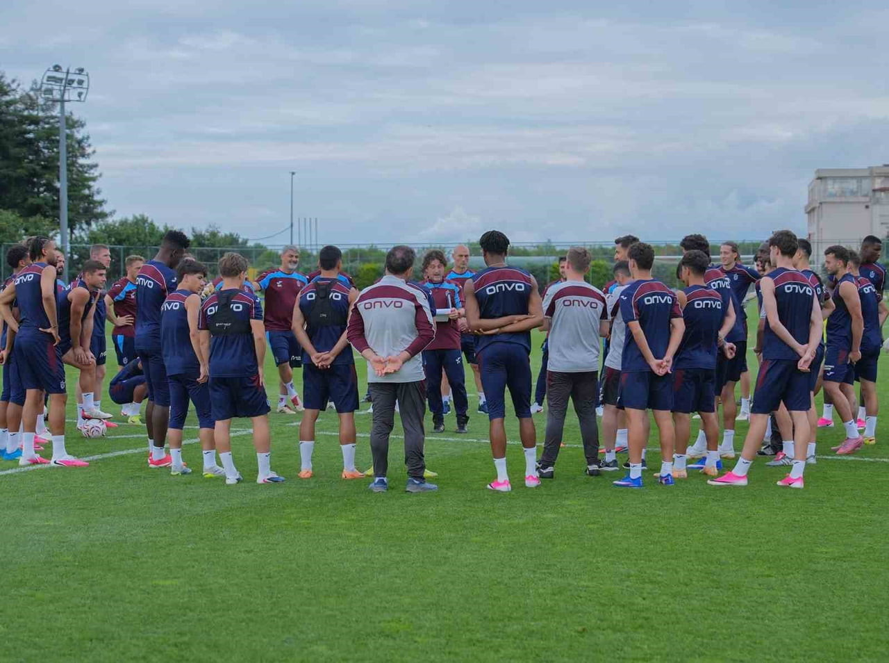TRABZONSPOR, YENİ SEZON HAZIRLIKLARINI MEHMET ALİ YILMAZ TESİSLERİ'NDE YAPTIĞI AKŞAM ANTRENMANIYLA...