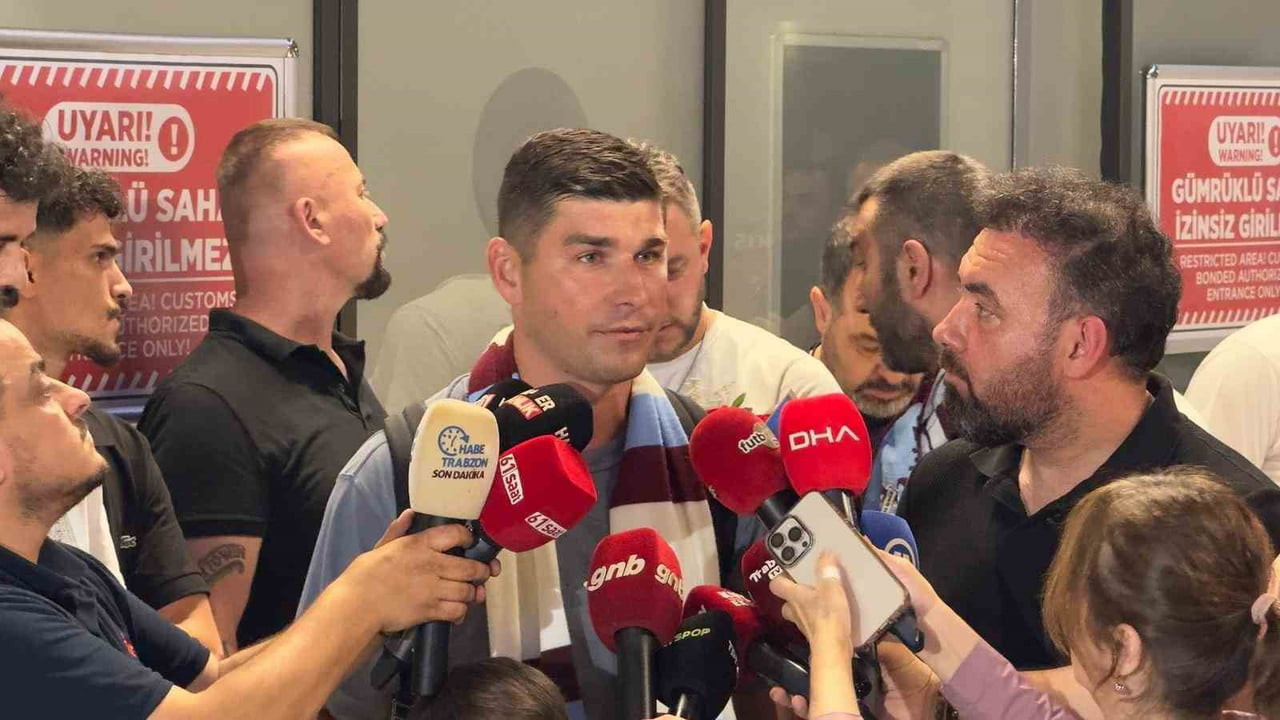 TRABZONSPOR'UN İTALYA SERİE A EKİPLERİNDEN GENOA'DAN KADROSUNA KATTIĞI UKRAYNALI ORTA SAHA...