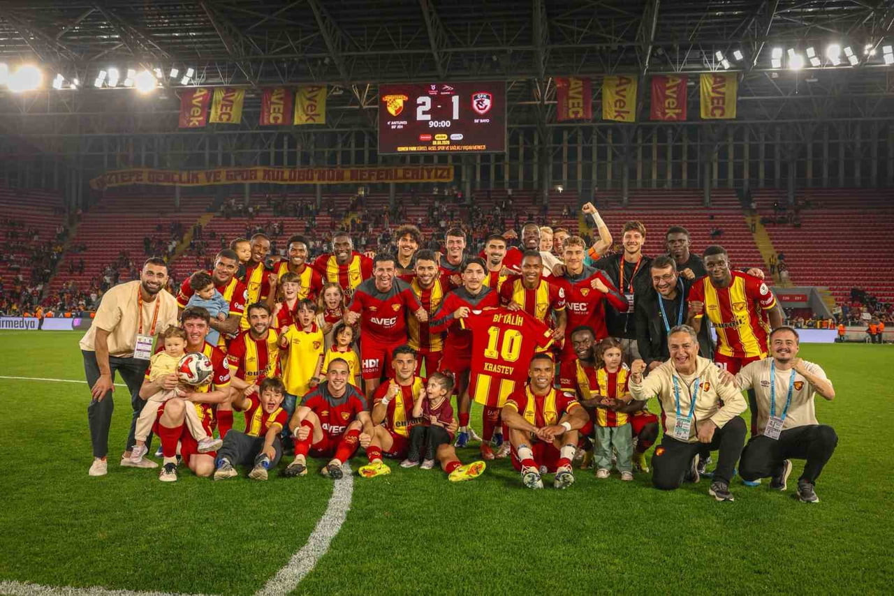 TRABZONSPOR'UN TÜRKİYE KUPASI'NI KAZANMASI HALİNDE SÜPER LİG'İ BEŞİNCİ SIRADA TAMAMLAYAN TAKIM DA...