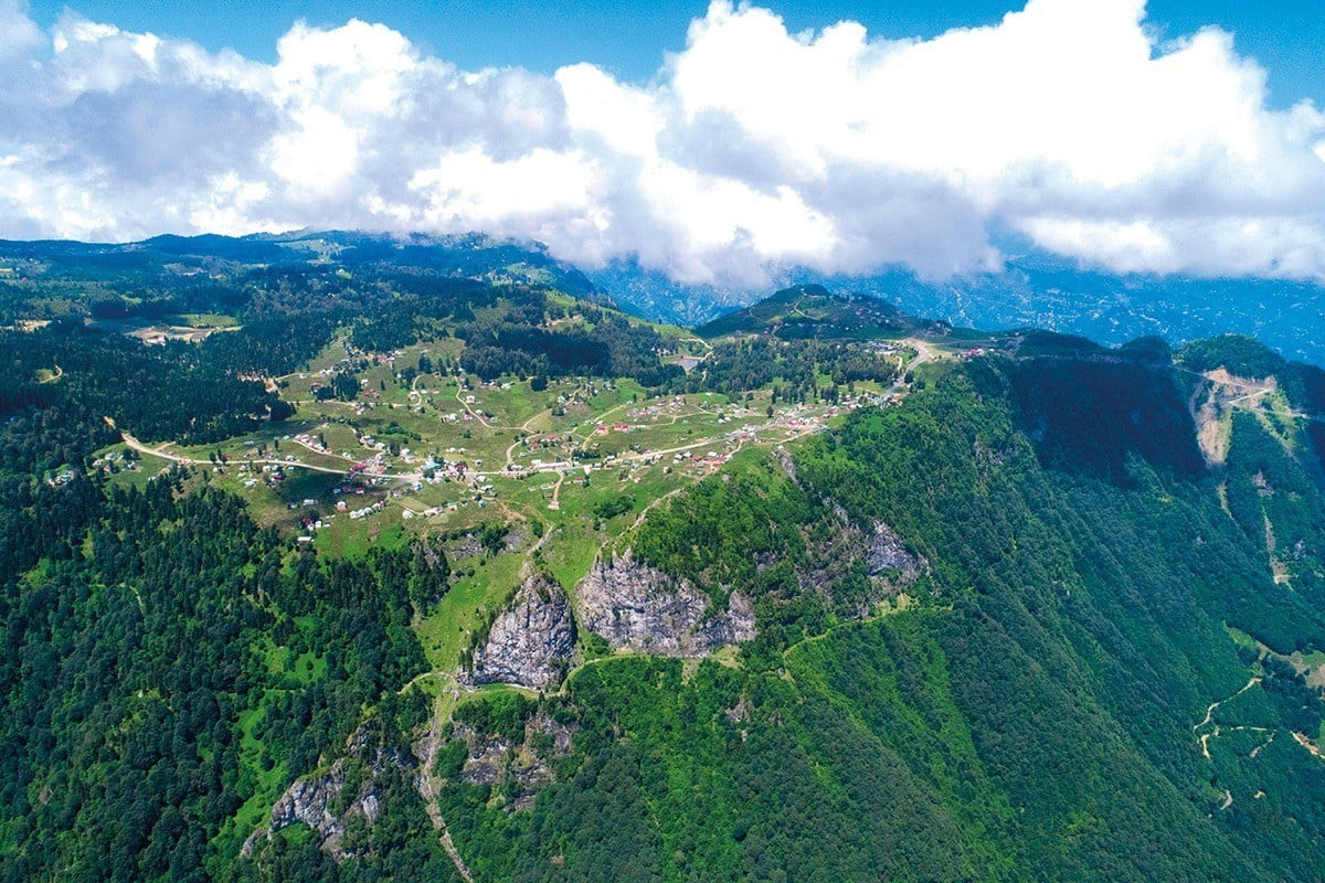 TRABZON’UN AKÇAABAT İLÇESİNİNİ EN ÖNEMLİ TURİZM DESTİNASYONLARINDAN BİRİ OLAN HIDIRNEBİ...