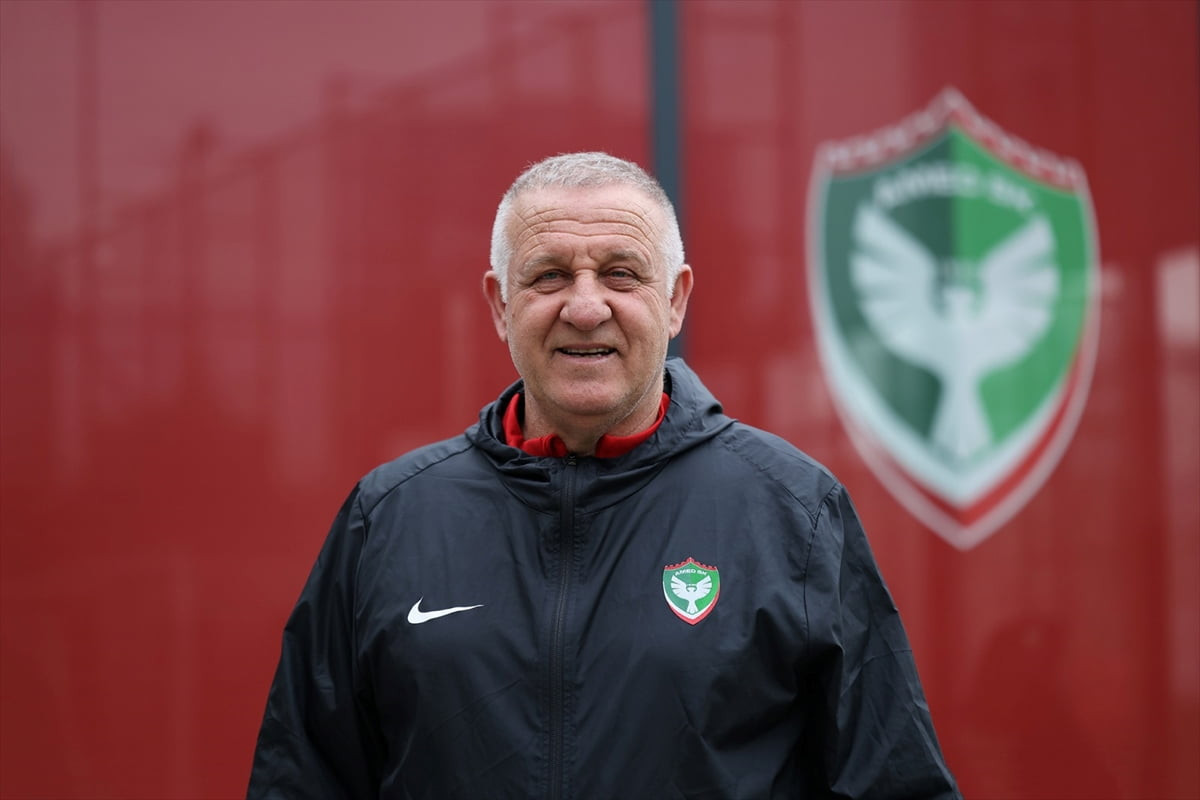 Trendyol 1. Lig ekiplerinden Amed Sportif Faaliyetler'in teknik direktörlüğüne getirilen Mesut...