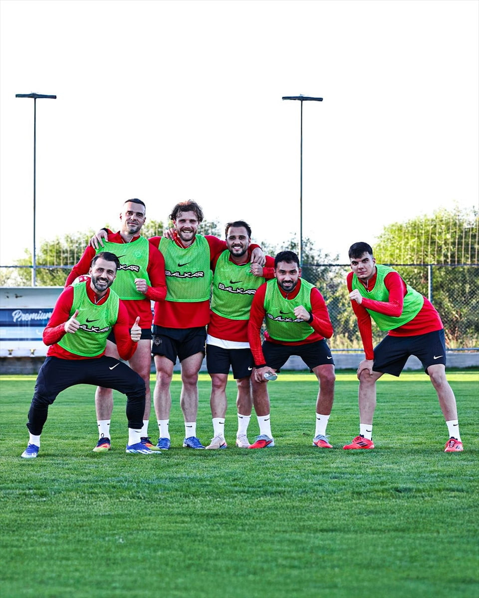 Trendyol 1. Lig ekiplerinden Arca Çorum FK'nin ikinci yarı hazırlık kampı, Antalya'da...