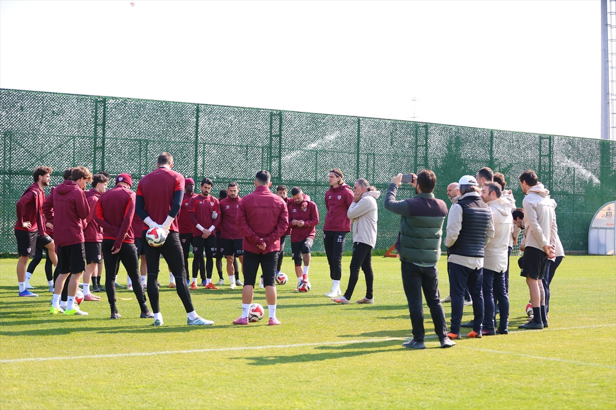 Trendyol 1. Lig ekiplerinden Bandırmaspor, 29. haftada oynayacağı İstanbulspor karşılaşmasının...