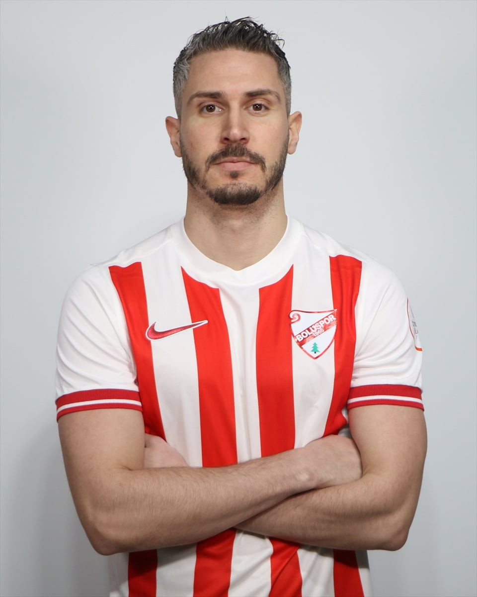 Trendyol 1. Lig ekiplerinden Boluspor, stoper Mert Çetin ile sezon sonuna kadar sözleşme...