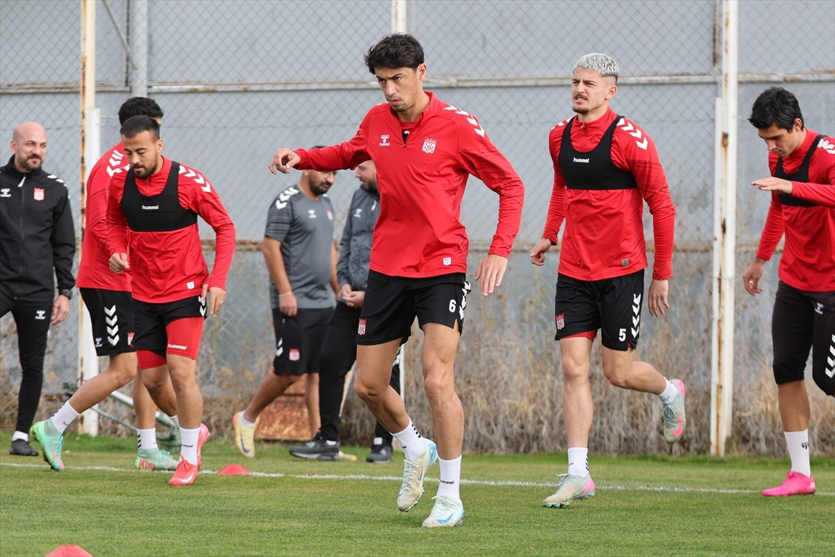 Trendyol 1. Lig'in 13. haftasında sahasında Manisa FK ile karşılaşacak Özbelsan Sivasspor, maçın...