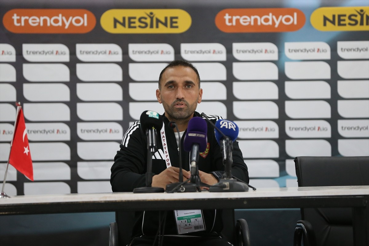 Trendyol 1. Lig'in 14. haftasında, Atakaş Hatayspor ile Atko Grup Pendikspor, İskenderun Fuat...