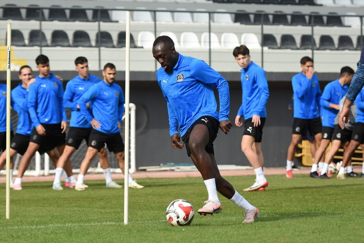 Trendyol 1. Lig'in 14. haftasında sahasında Adana Demirspor ile karşılaşacak Manisa FK, maçın...