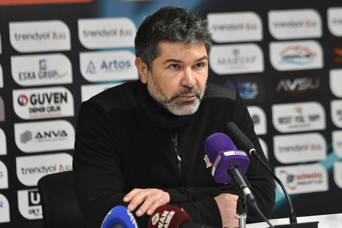 Trendyol 1. Lig'in 15. Haftasında İmaj Altyapı Vanspor ile Serikspor, Van Atatürk Stadı'nda...