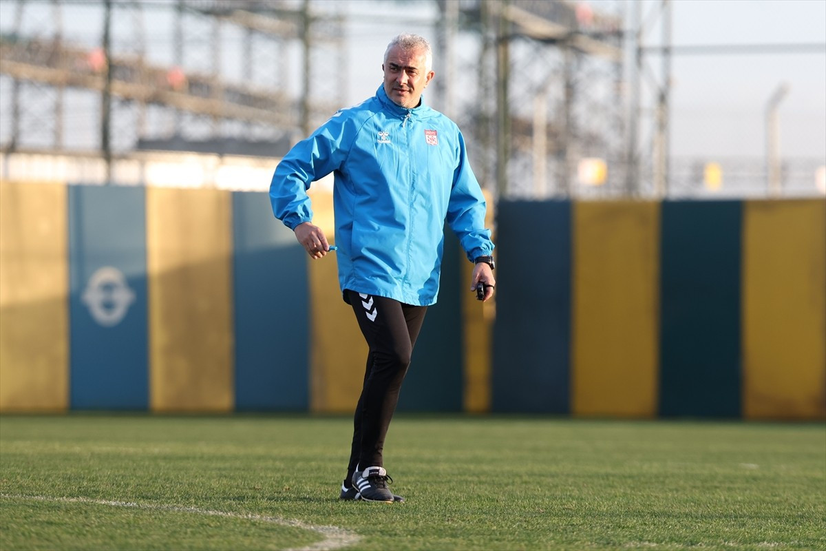 Trendyol 1. Lig'in 16. haftasında deplasmanda İstanbulspor ile karşılaşacak Özbelsan Sivasspor...