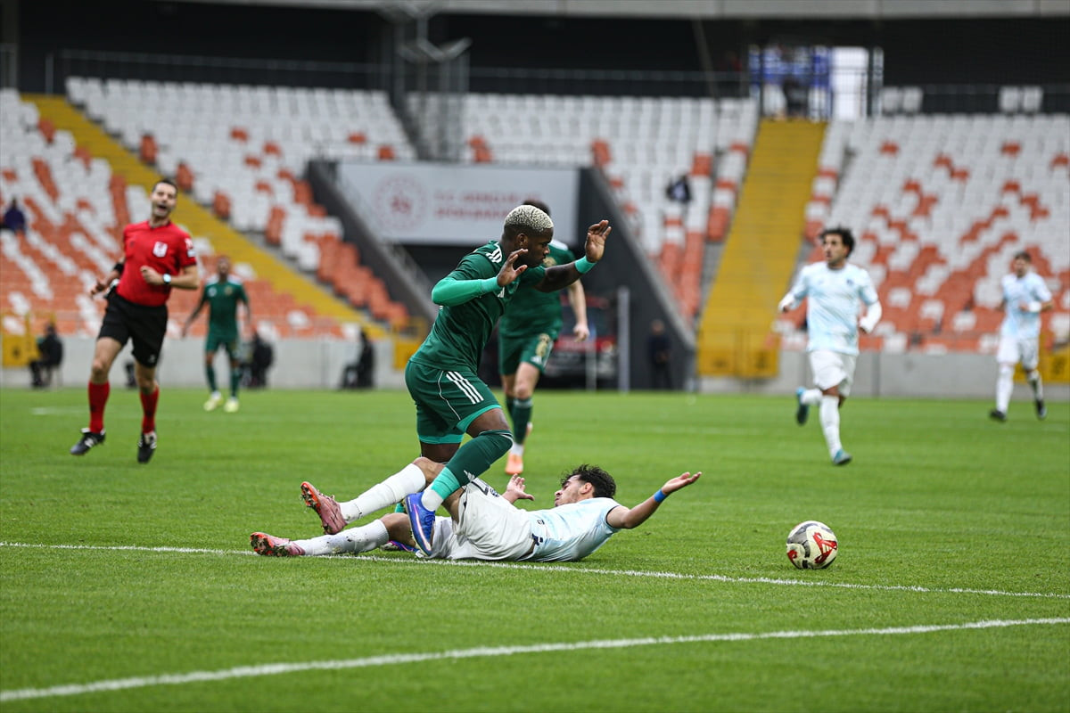 Trendyol 1. Lig'in 20. haftasında, Adana Demirspor ile Esenler Erokspor, Yeni Adana Stadyumu’nda...