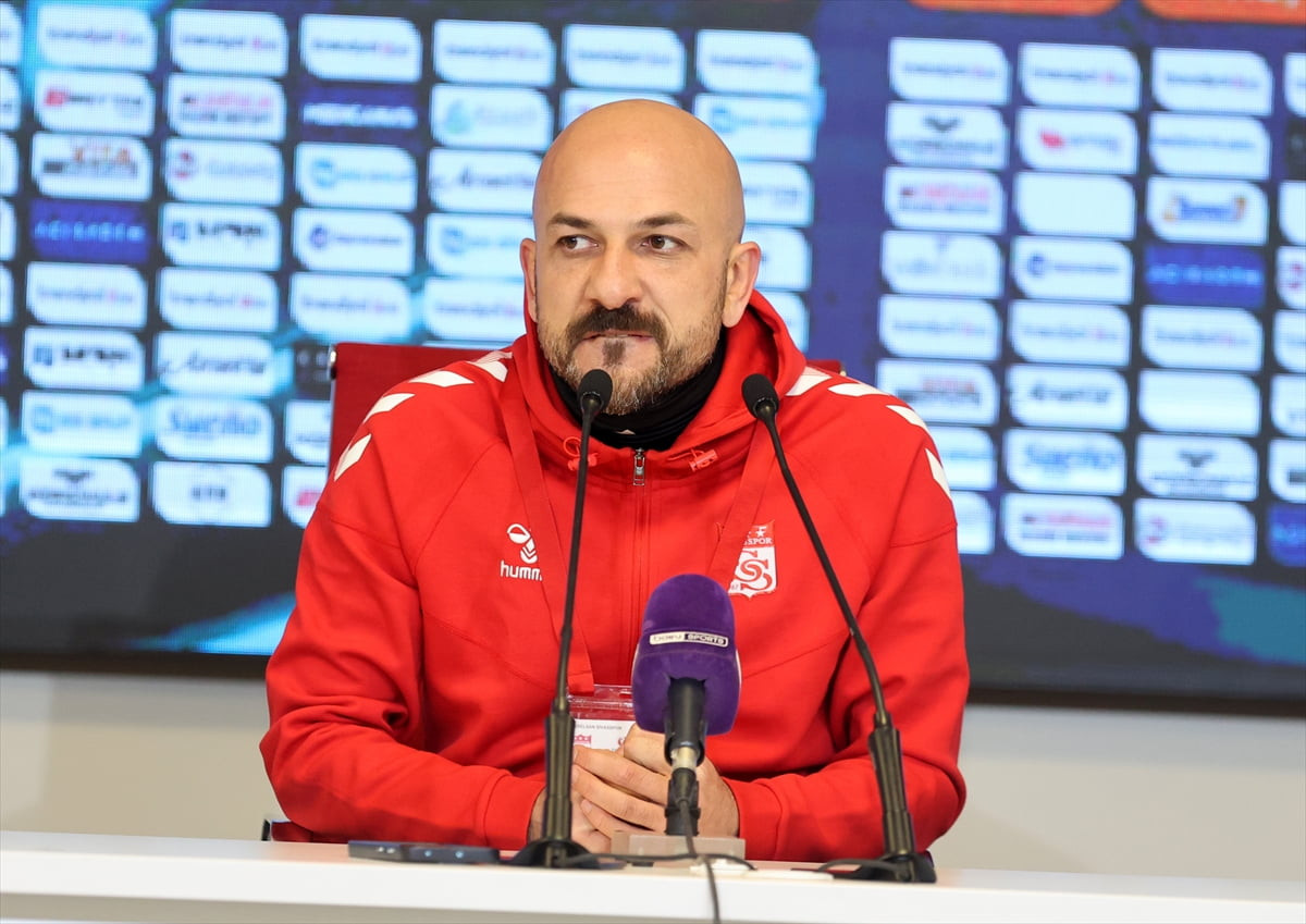 Trendyol 1. Lig'in 20. haftasında Özbelsan Sivasspor ile Erzurumspor FK, BG Grup 4 Eylül...