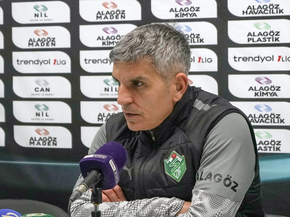 Trendyol 1. Lig'in 25. haftasında oynanan maçta Alagöz Holding Iğdır Fk ile Eminevim Ümraniyespor...