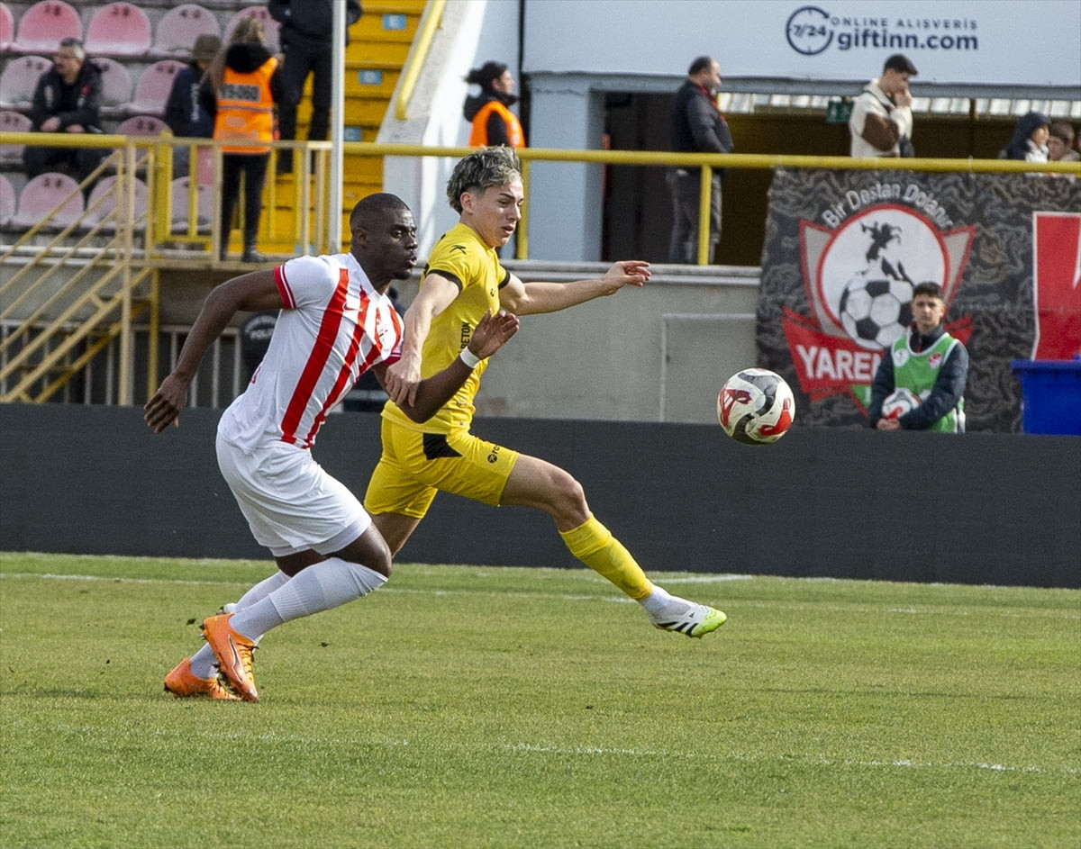 Trendyol 1. Lig'in 27. haftasında Boluspor, İstanbulspor ile Bolu Atatürk Stadyumunda...