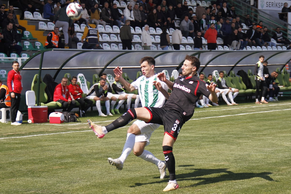 Trendyol 1. Lig'in 28. haftasında Serikspor ile Özbelsan Sivasspor, Serik İsmail Oğan stadında...