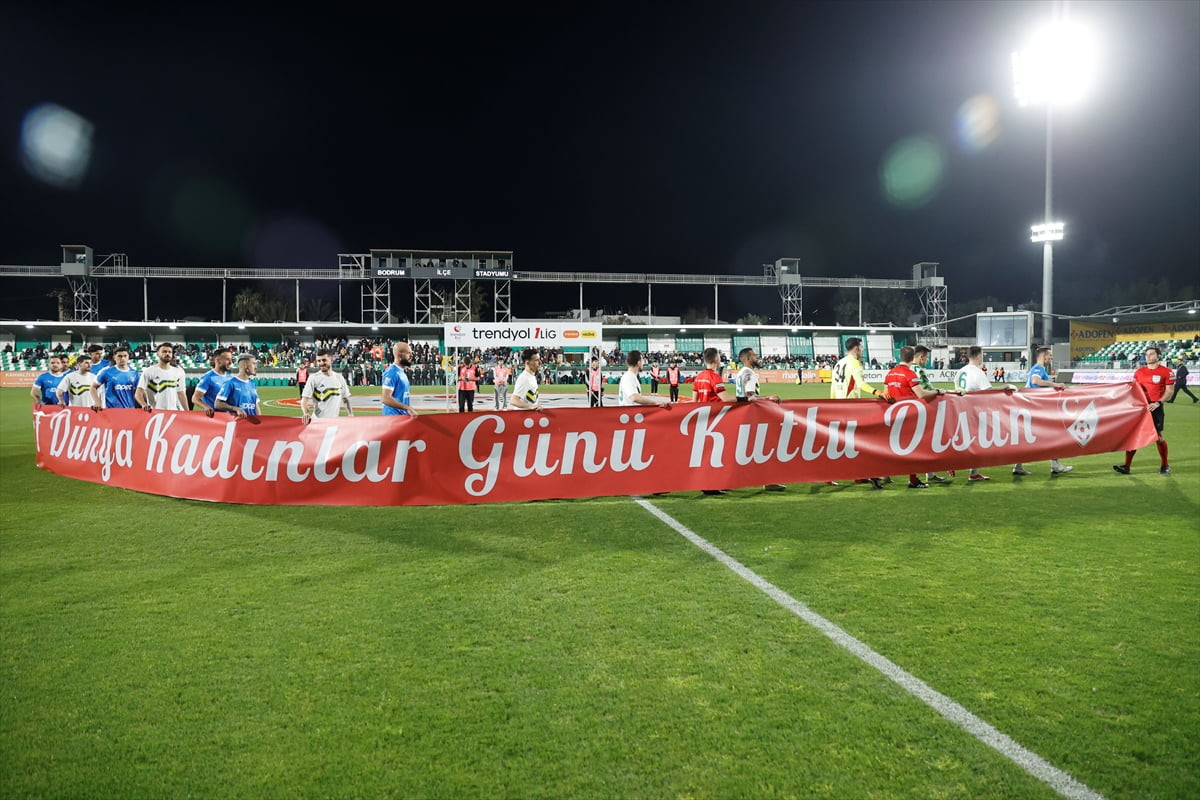 Trendyol 1. Lig'in 29. haftasında, Sipay Bodrum FK ile Esenler Erokspor, Bodrum İlçe Stadyumu'nda...