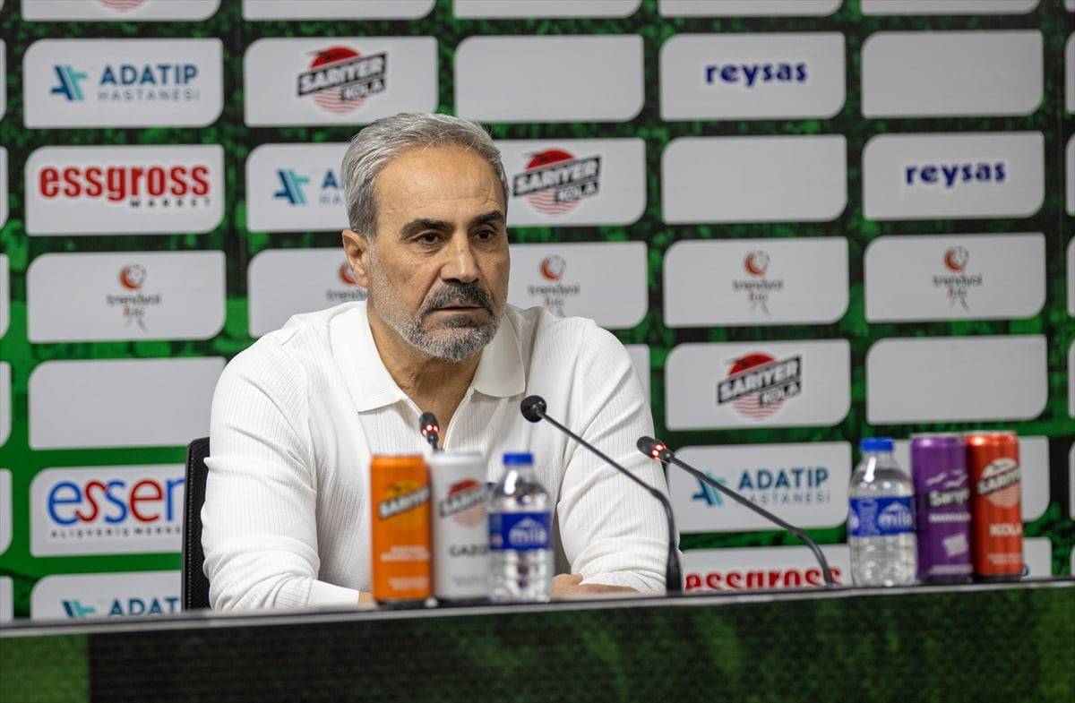 Trendyol 1. Lig'in 29. haftasında Yeni Sakarya Atatürk Stadyumu'nda Sakaryaspor ile Adana...