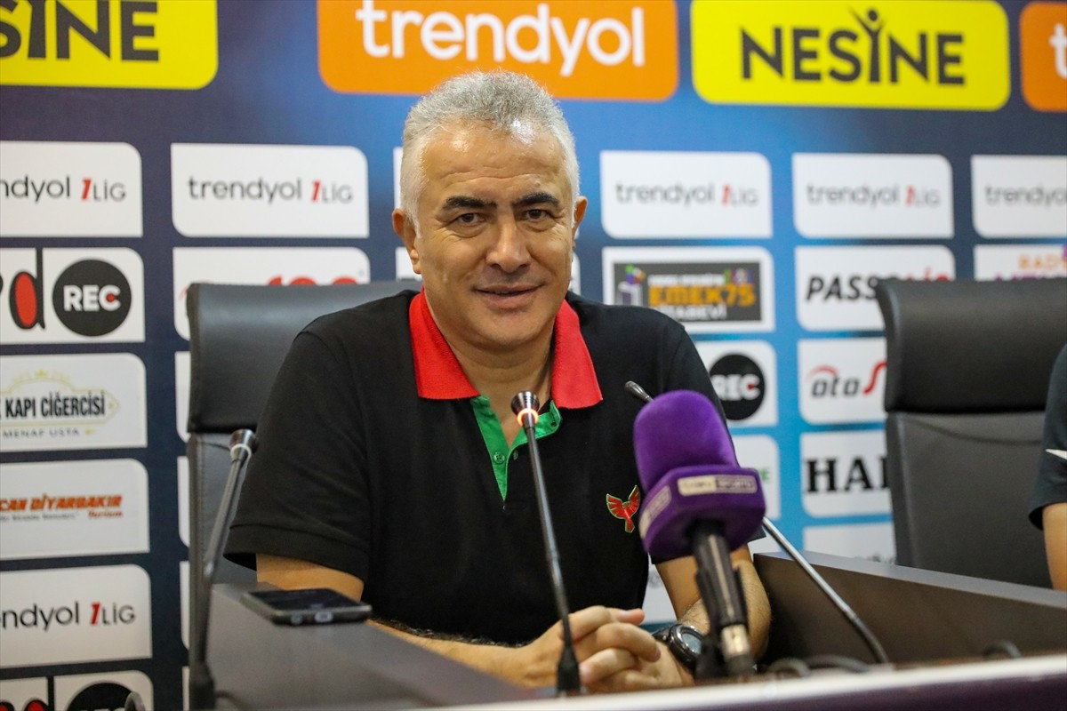 Trendyol 1. Lig'in 3. haftasında konuk ettiği Özbelsan Sivasspor'ı 4-2 mağlup eden Amed Sportif...