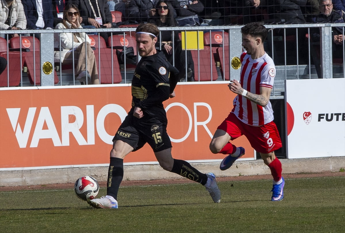 Trendyol 1. Lig'in 30. haftasında Boluspor, Arca Çorum FK ile Bolu Atatürk Stadyumunda karşılaştı....