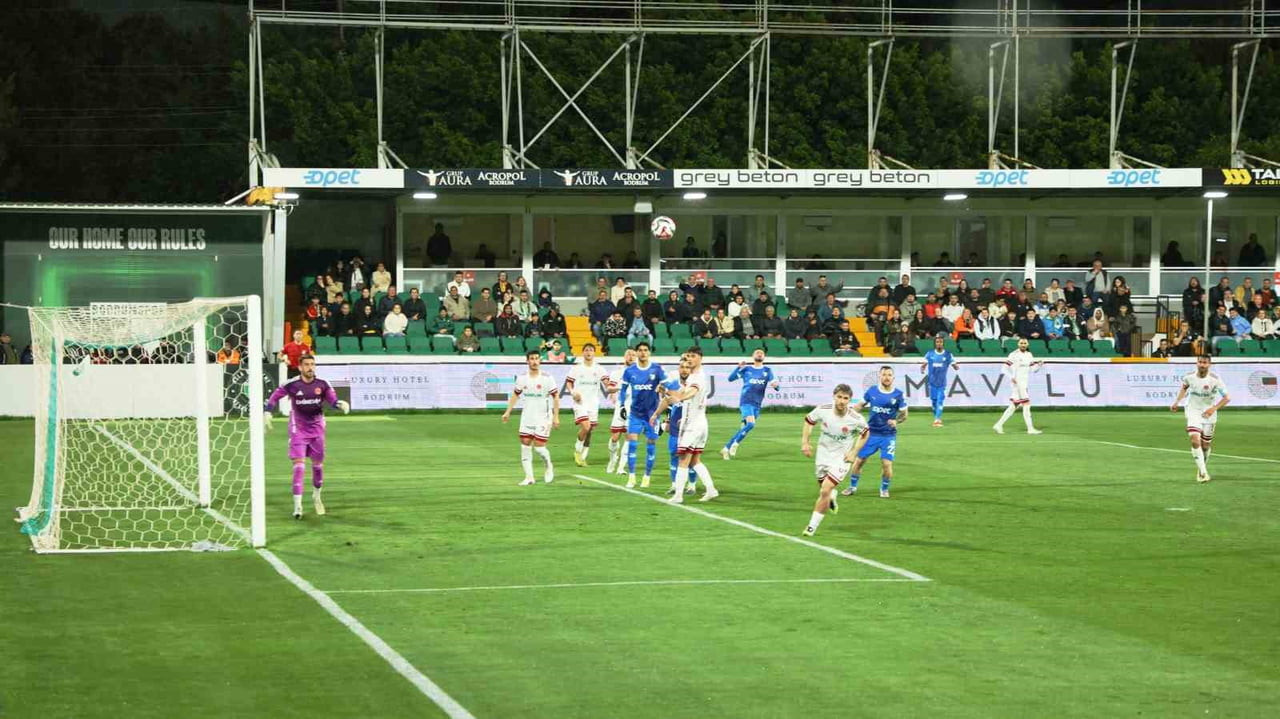 TRENDYOL 1. LİG'İN 33. HAFTASINDA BODRUM FK, SAHASINDA ÜMRANİYESPOR 1-0 YENDİ
