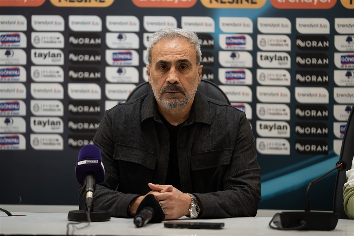 Trendyol 1. Lig’in 14. haftasında Manisa FK ile Adana Demirspor, Manisa 19 Mayıs Stadı’nda...