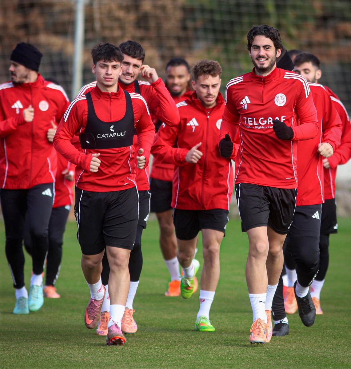 Trendyol Süper Lig ekiplerinden Antalyaspor, 2025-2026 sezonunun ikinci yarısının hazırlıklarına...