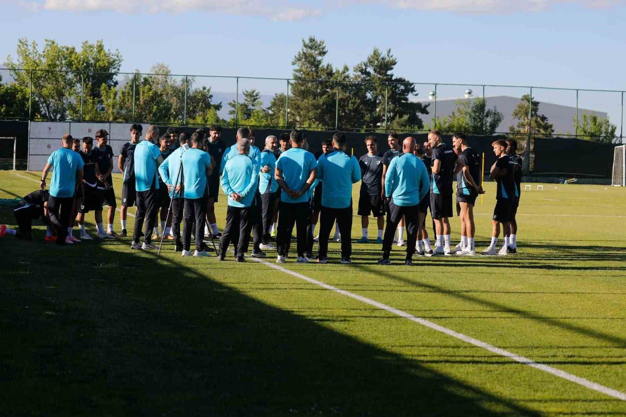 TRENDYOL SÜPER LİG EKİPLERİNDEN ERZURUMSPOR, 2026-2027 SEZONU HAZIRLIKLARI KAPSAMINDA İKİNCİ ETAP...