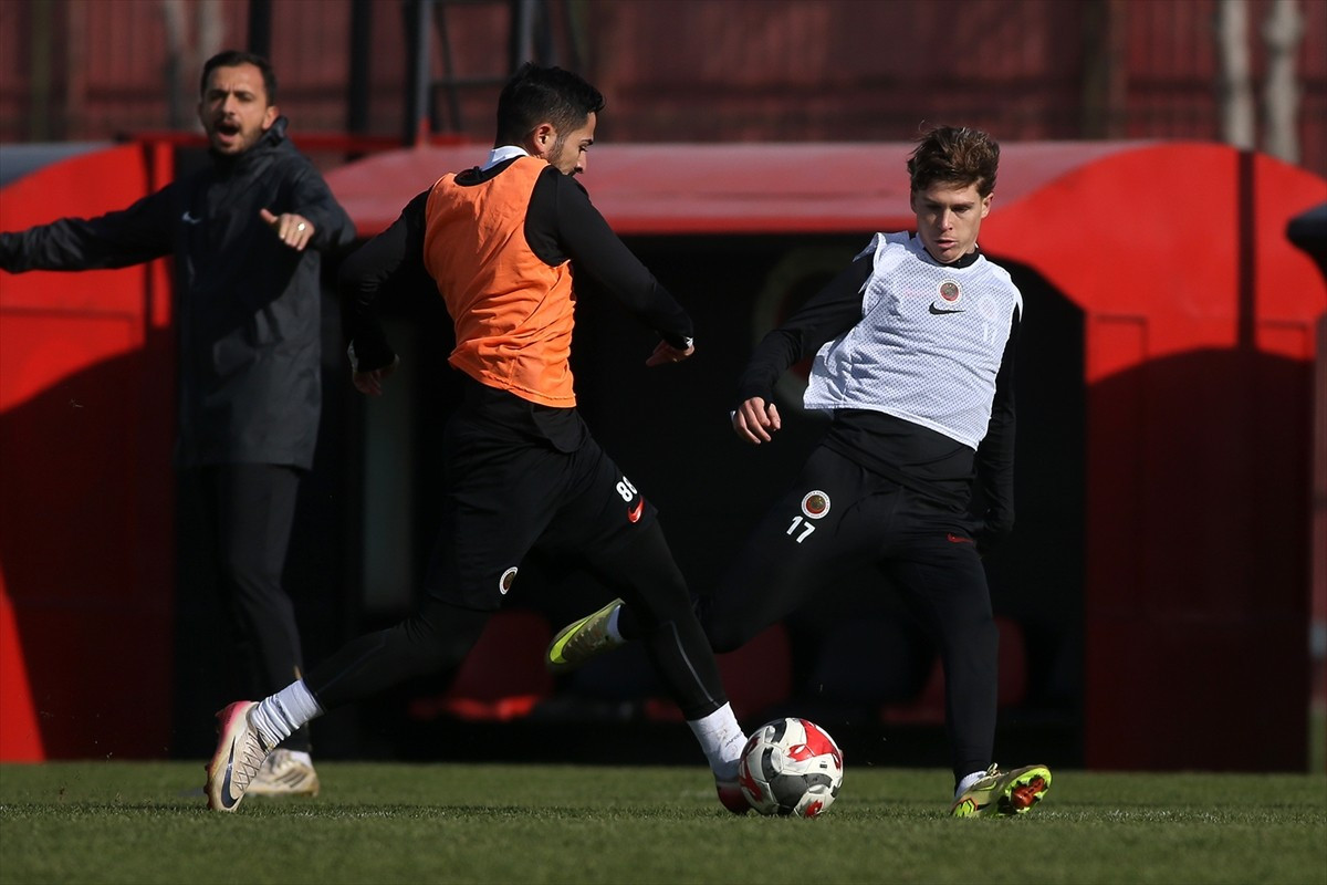 Trendyol Süper Lig ekiplerinden Gençlerbirliği, Ziraat Türkiye Kupası 4. eleme turunda 2 Aralık...