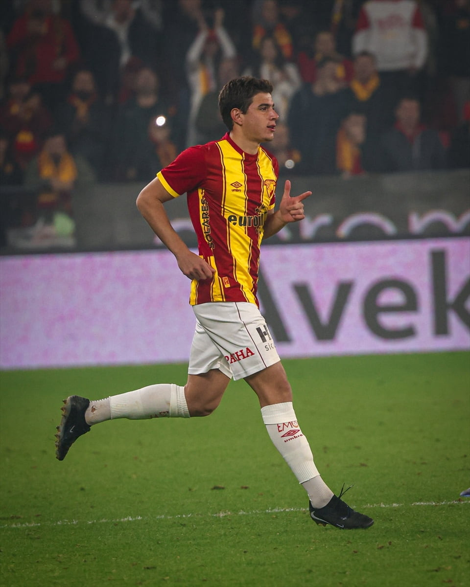 Trendyol Süper Lig ekiplerinden Göztepe, genç oyuncu Tibet Durakçay'ın sezon sonuna kadar Nesine...