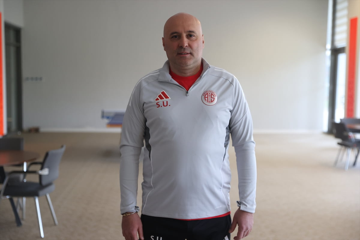 Trendyol Süper Lig ekiplerinden Hesap.com Antalyaspor'un teknik direktörü Sami Uğurlu, AA...