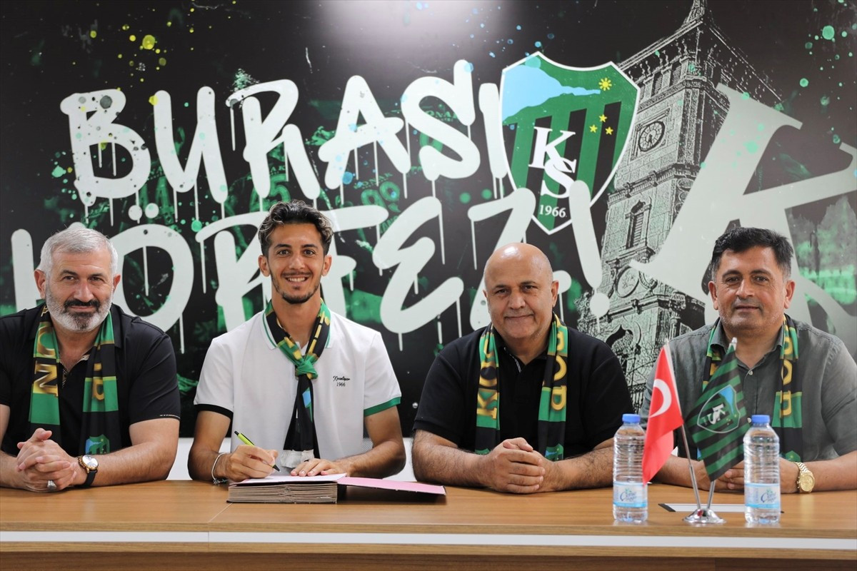 Trendyol Süper Lig ekiplerinden Kocaelispor, 32 yaşındaki orta saha oyuncusu Tayfur Bingöl ile 2+1...