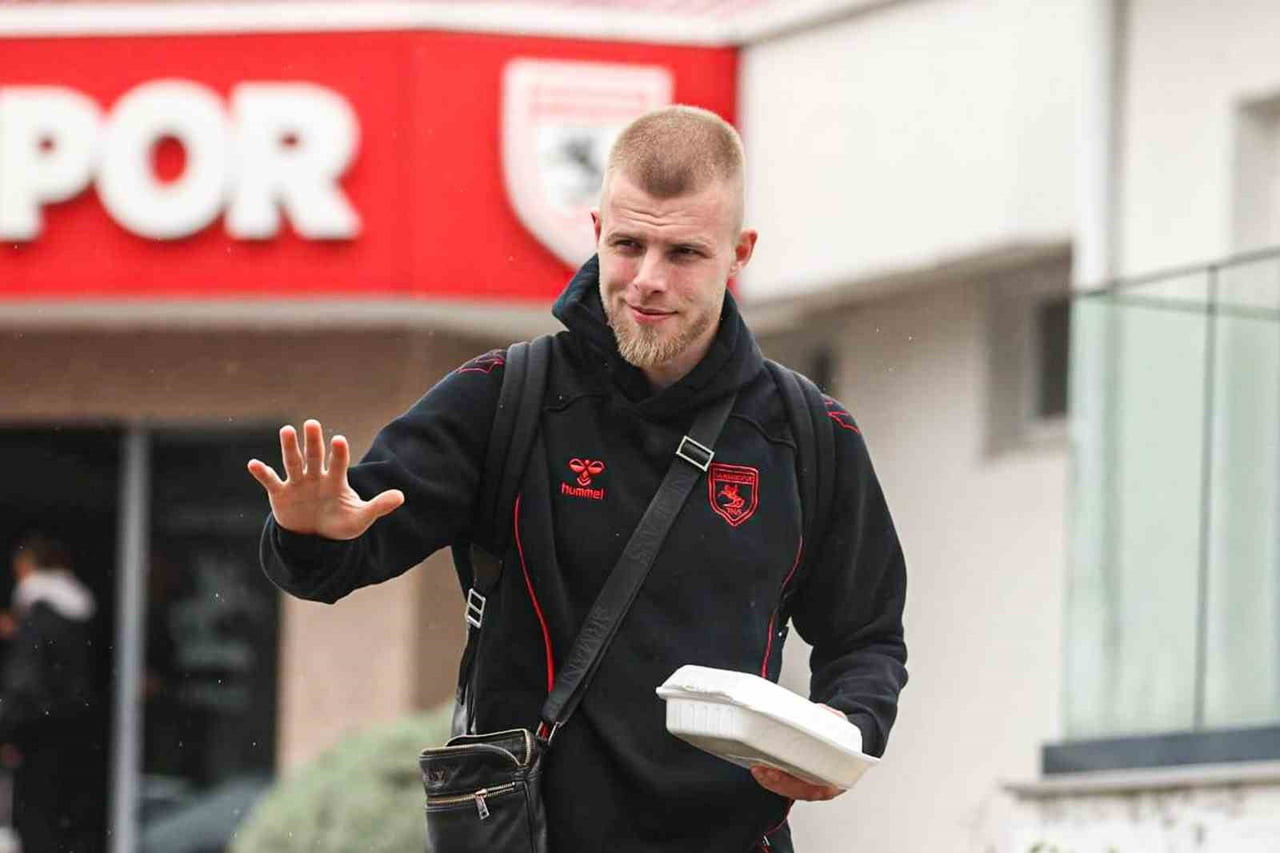 TRENDYOL SÜPER LİG EKİPLERİNDEN SAMSUNSPOR, 27. HAFTA ERTELEME MAÇI İÇİN RİZE’YE GİTTİ. (R. V....