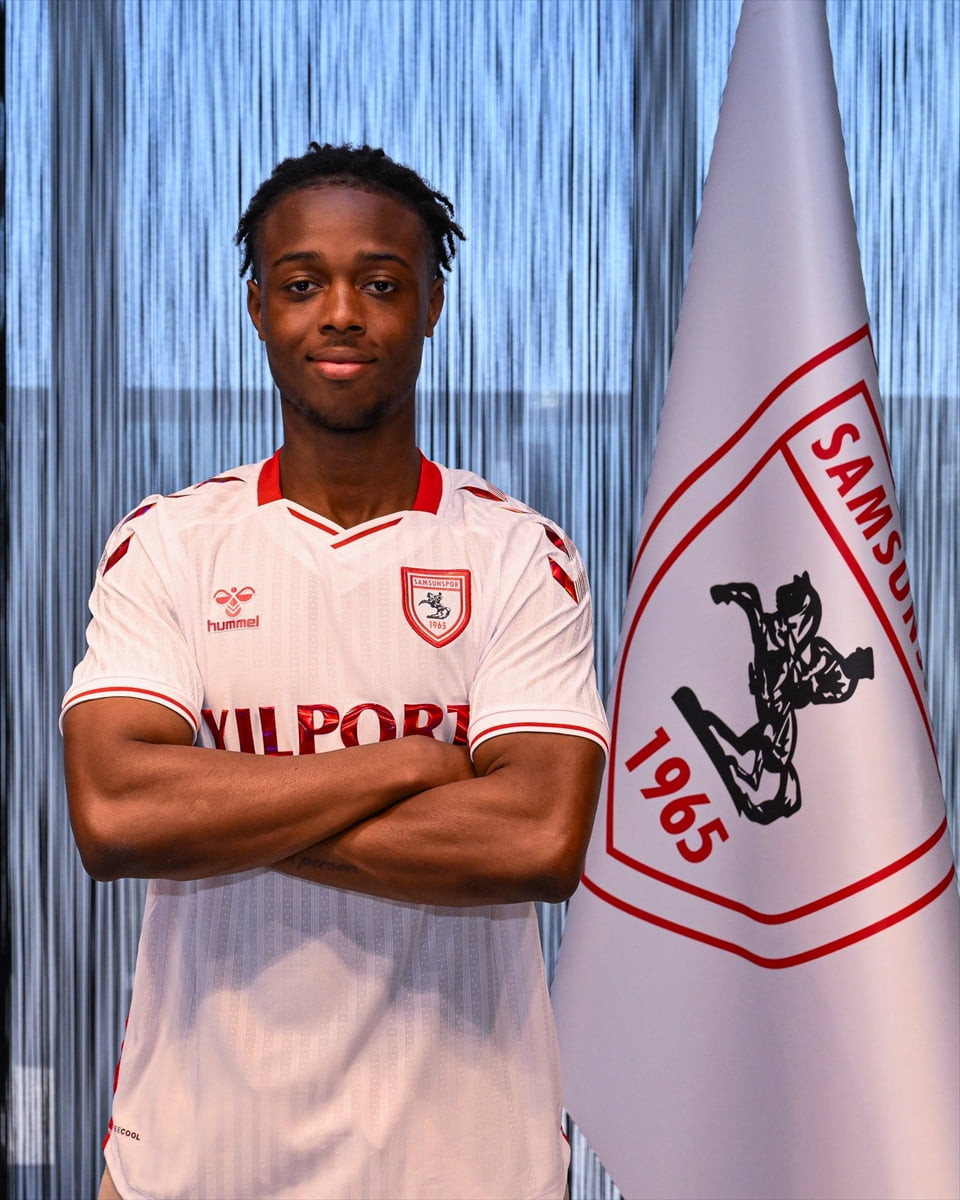 Trendyol Süper Lig ekiplerinden Samsunspor, İsveçli futbolcu Richie Omorowa'yı Olympiakos...