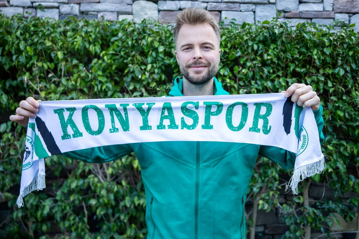 Trendyol Süper Lig ekiplerinden TÜMOSAN Konyaspor, 28 yaşındaki Sander Svendsen ile 1,5 yıllık...