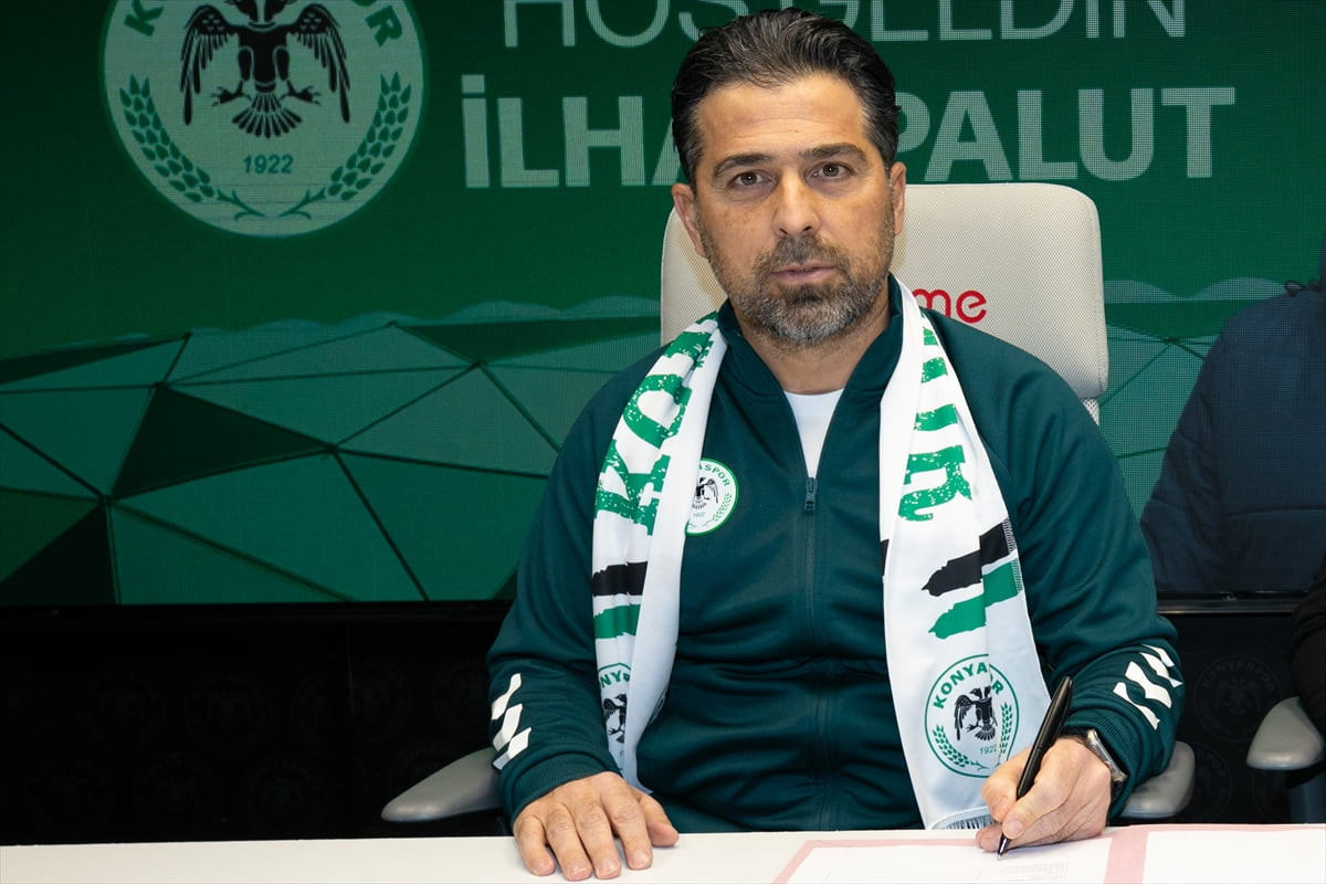 Trendyol Süper Lig ekiplerinden TÜMOSAN Konyaspor, teknik direktör İlhan Palut ile 1,5 yıllık...