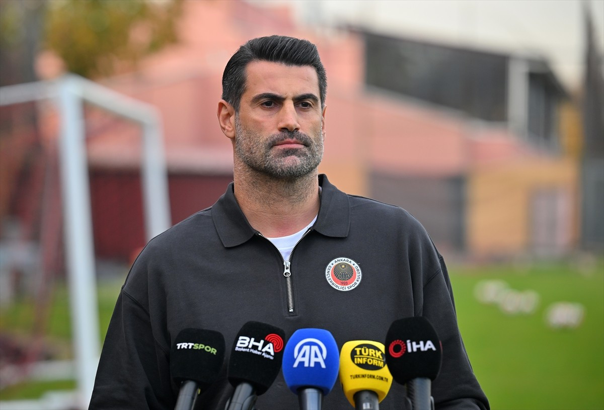 Trendyol Süper Lig'in 13. haftasında Galatasaray'a konuk olacak Gençlerbirliği'nde teknik direktör...