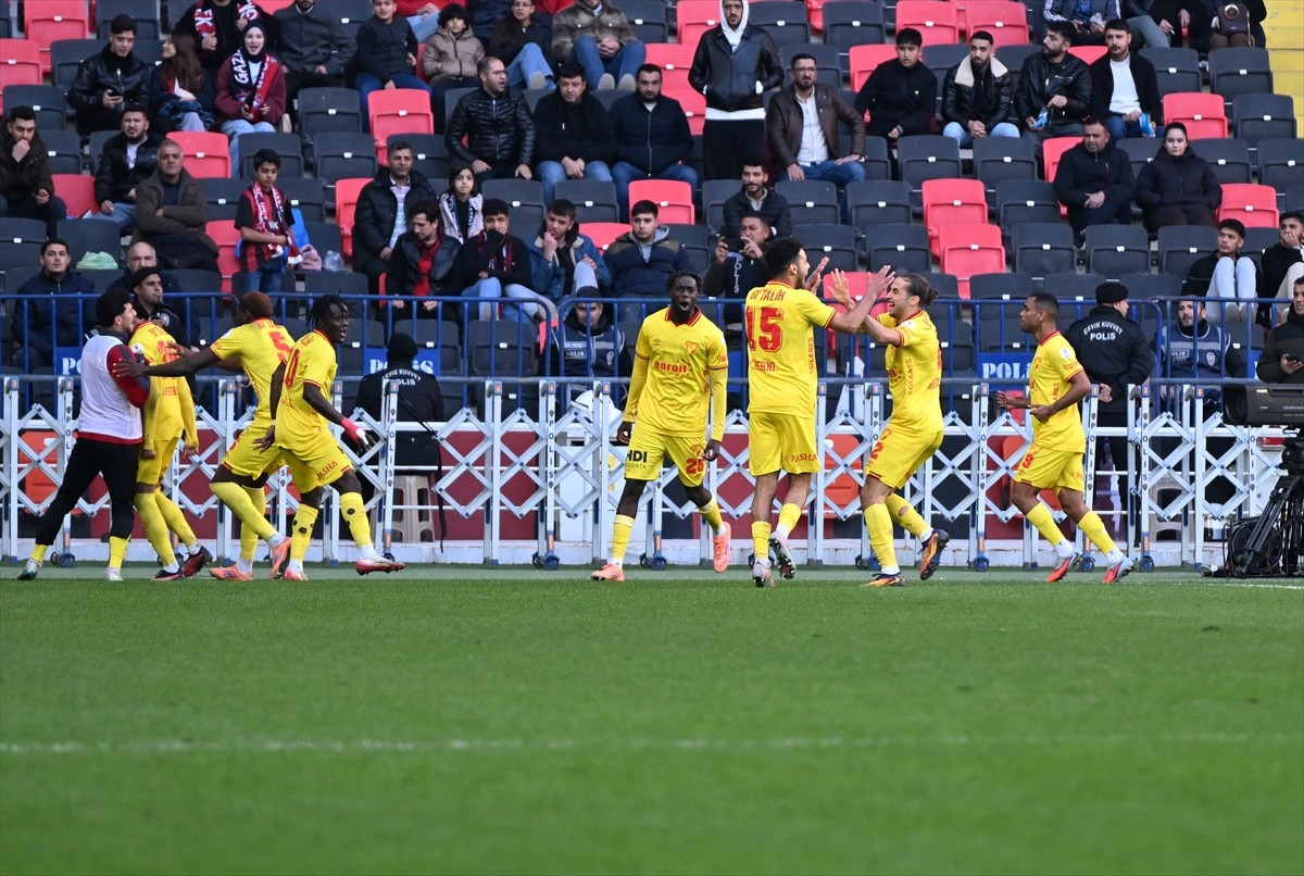Trendyol Süper Lig'in 16. haftasında Gaziantep FK ile Göztepe, Gaziantep Büyükşehir Stadı’nda...
