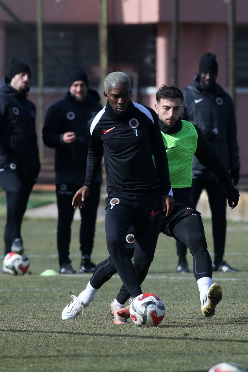 Trendyol Süper Lig'in 18. haftasında sahasında Samsunspor ile 1-1 berabere kalan Gençlerbirliği...