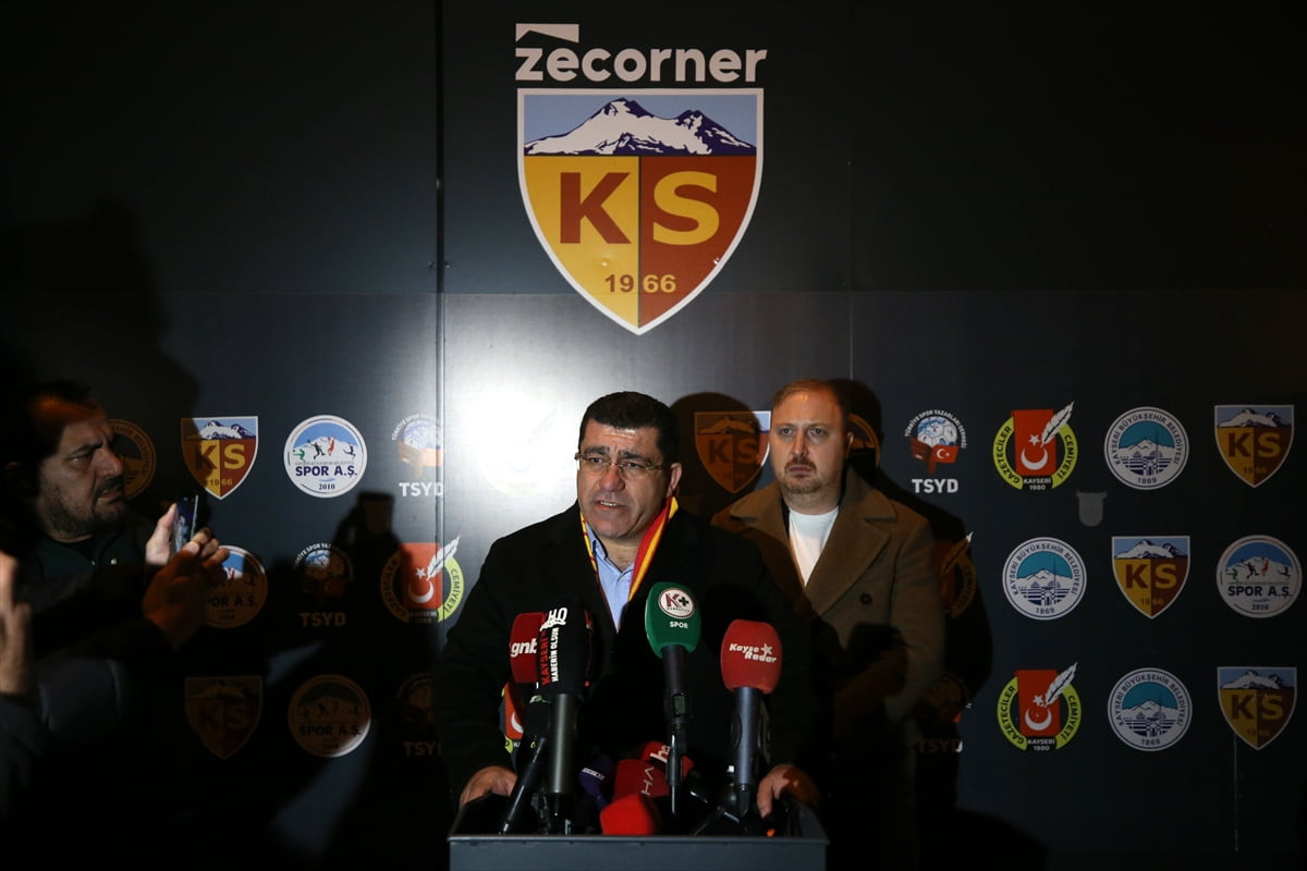 Trendyol Süper Lig'in 25. haftasında sahasında Trabzonspor'a 3-1 yenilen Zecorner Kayserispor'un...