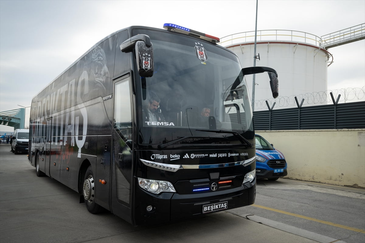 Trendyol Süper Lig'in 26. haftasında Natura Dünyası Gençlerbirliği ile karşı karşıya gelecek...