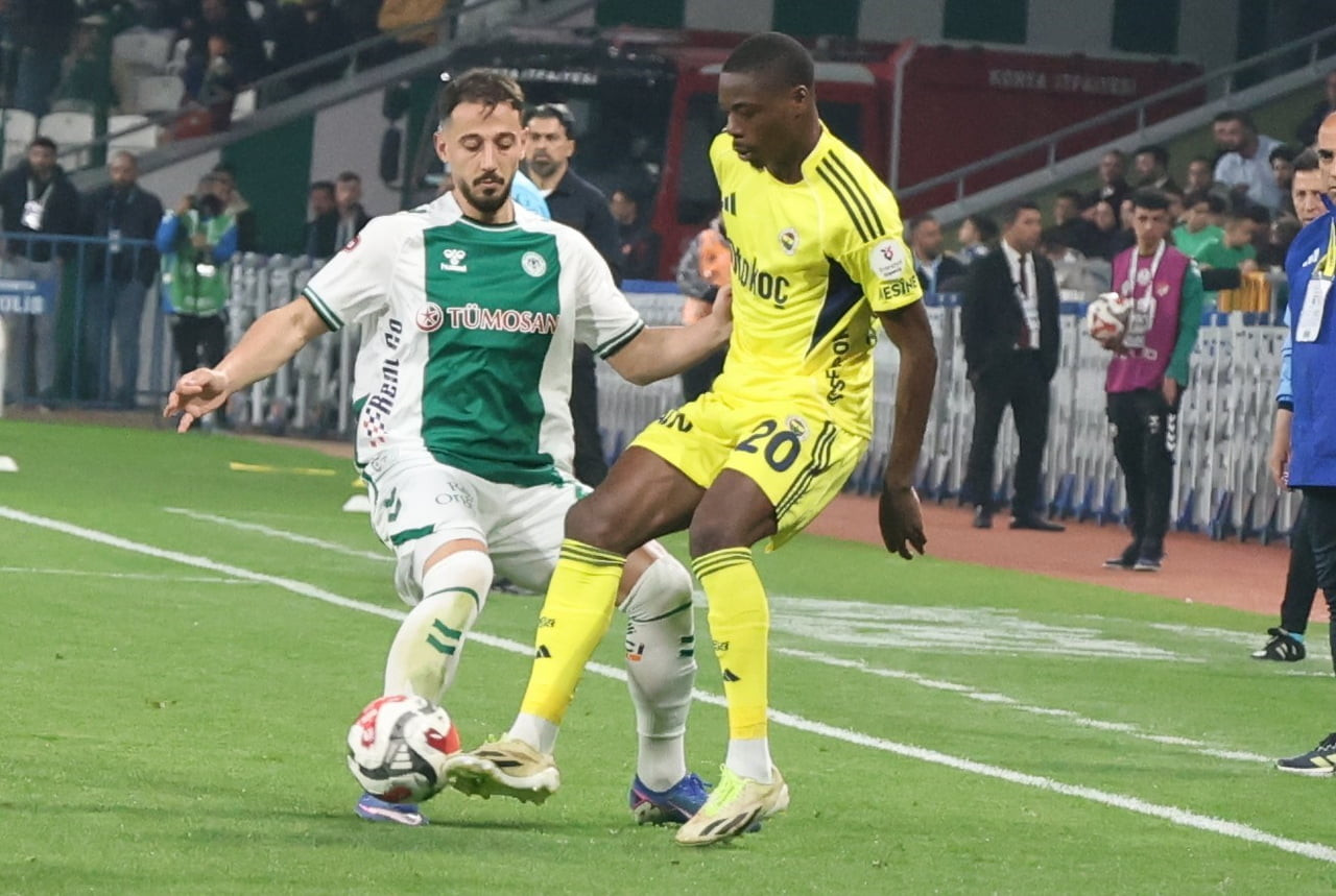TRENDYOL SÜPER LİG'İN 33. HAFTASINDA KONYASPOR, SAHASINDA FENERBAHÇE’YE 3-0 MAĞLUP OLDU.