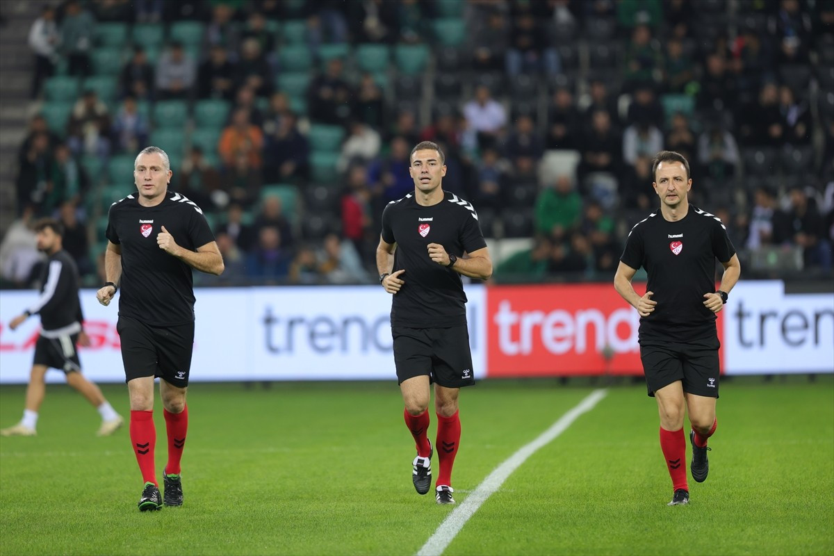 Trendyol Süper Ligi 14. haftasında Kocaelispor ile Gençlerbirliği, Kocaeli Stadyumu'nda...