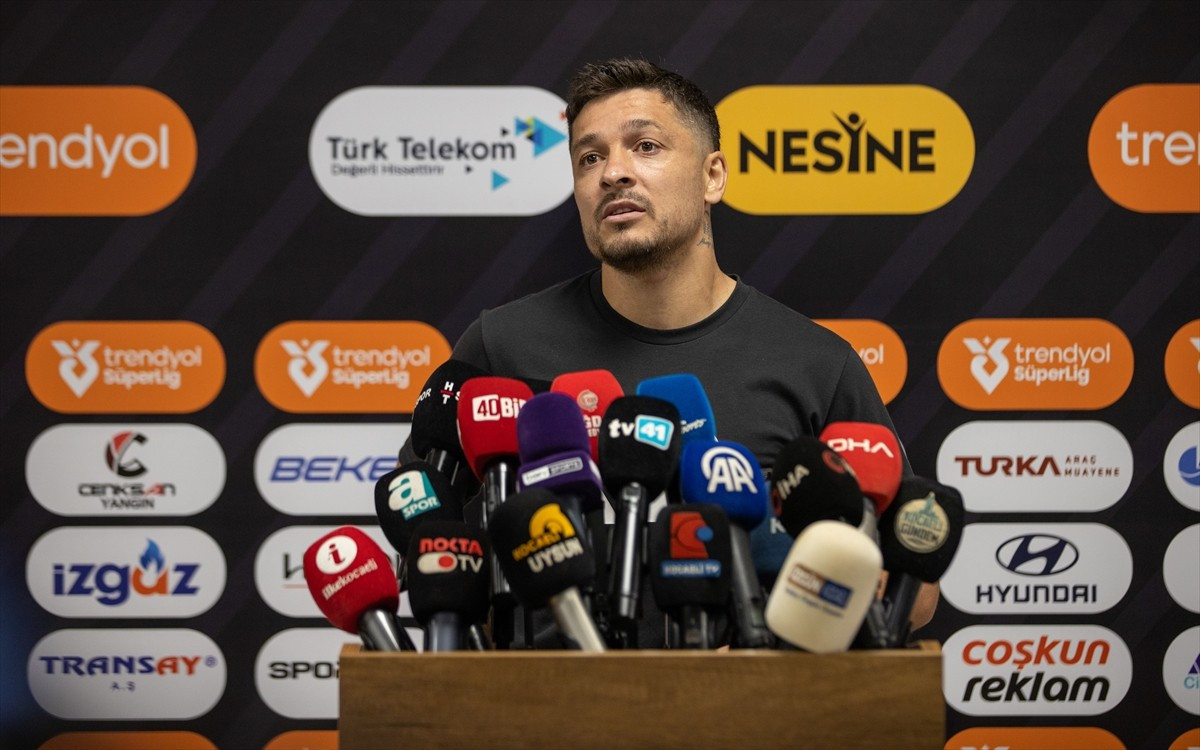 Trendyol Süper Lig’in 12. haftasında konuk ettiği Galatasaray’ı 1-0 mağlup eden Kocaelispor'un...