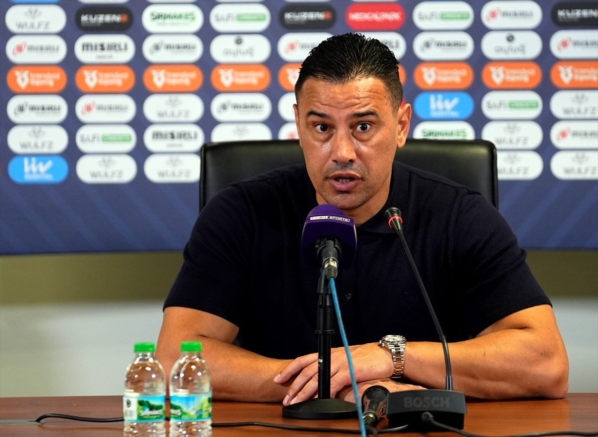 Trendyol Süper Lig’in 12. haftasında Mısırlı.com Fatih Karagümrük ile TÜMOSAN Konyaspor, Atatürk...