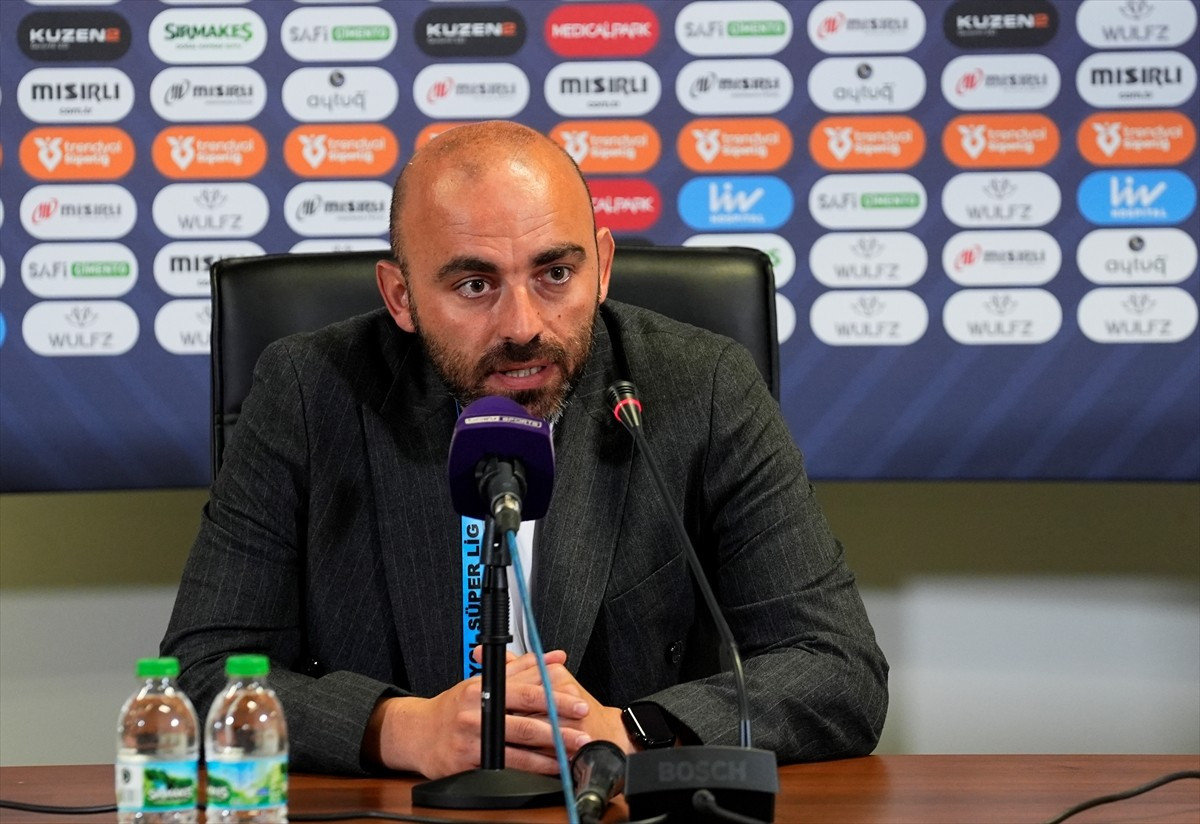 Trendyol Süper Lig’in 12. haftasında Mısırlı.com Fatih Karagümrük ile TÜMOSAN Konyaspor, Atatürk...