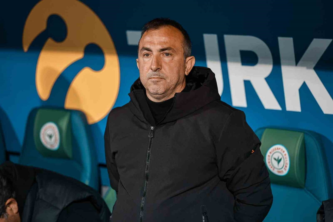 TRENDYOL SÜPER LİG’İN 27. HAFTA ERTELEME MAÇINDA ÇAYKUR RİZESPOR, SAMSUNSPOR’U AĞIRLIYOR....