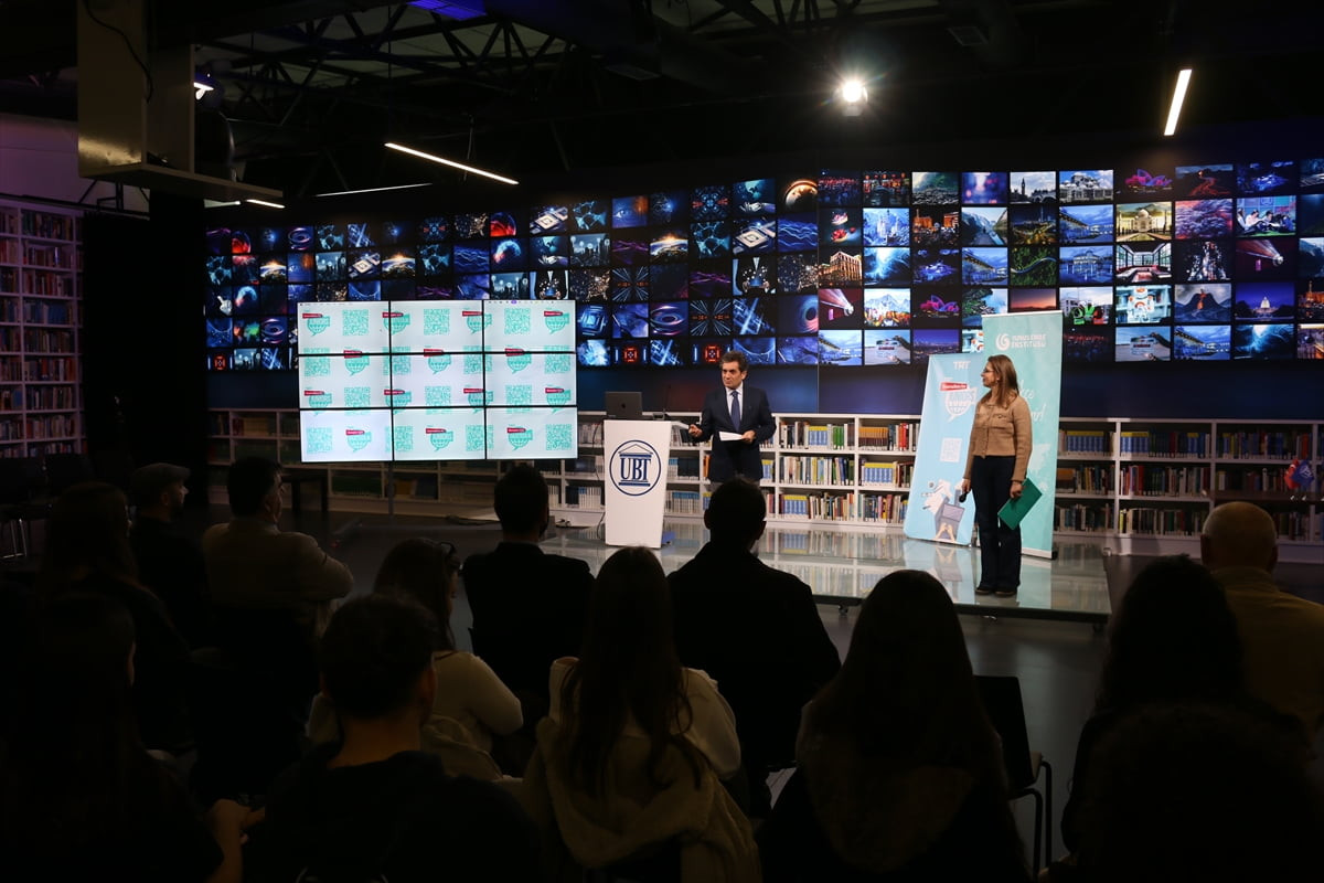 TRT ile Priştine Yunus Emre Enstitüsü (YEE) işbirliğinde gerçekleştirilen Mobil Gazetecilik...