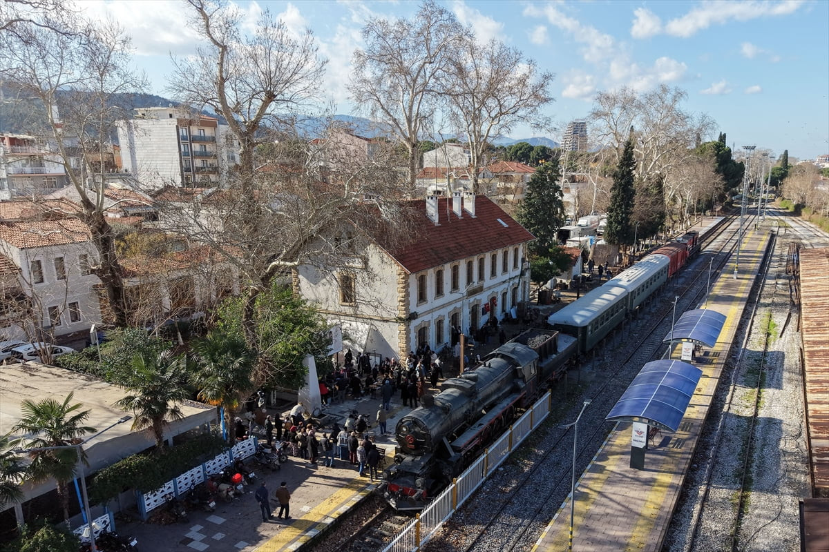 TRT'nin uluslararası dijital platformu tabii'de yayımlanacak "Onbeşliler" dizisinin bazı...