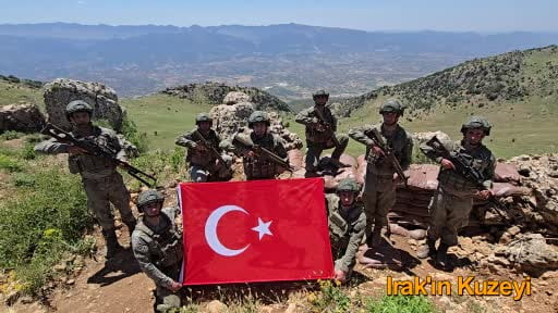 TSK personelinden kara, hava ve denizde Babalar Günü kutlaması