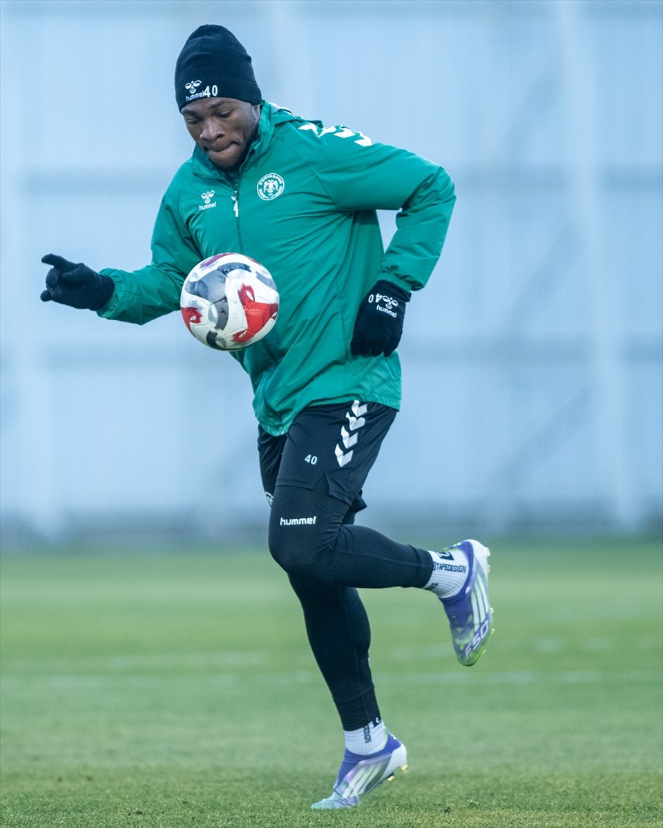 TÜMOSAN Konyaspor, Trendyol Süper Lig'in 16. haftasında deplasmanda Fenerbahçe ile yapacağı maçın...